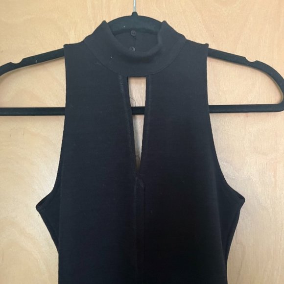 ASTR Choker Ribbed Bodycon Keyhole Dress - Picture 6 of 8